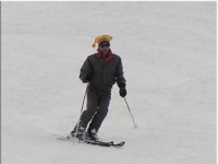 鈴木事務局長の颯爽とした滑走（その１）